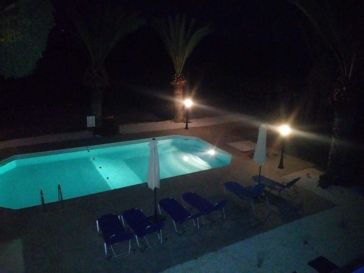 Argaka Palm Tree Apts Extérieur photo